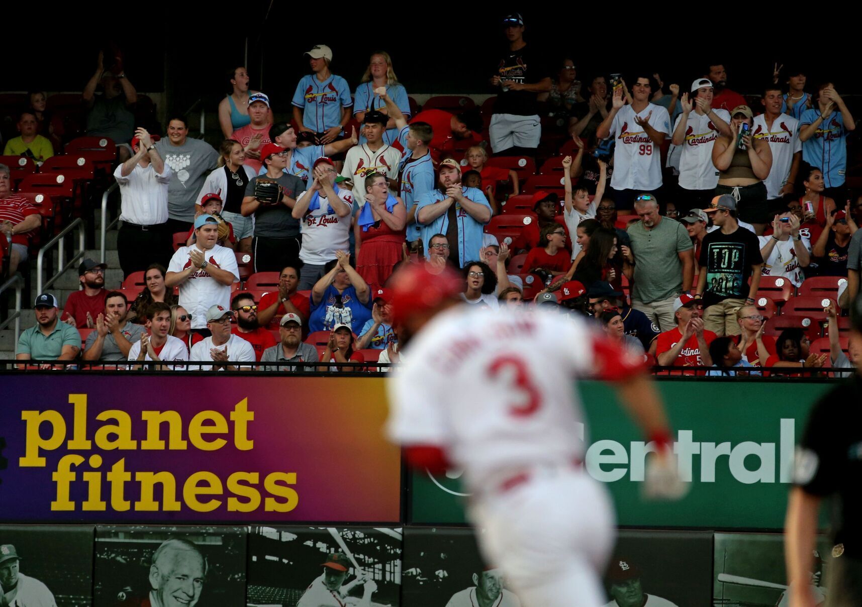 St. Louis Cardinals wrap up series against Pittsburgh Pirates
